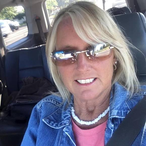 Meet your Posher, Beth - Picture 1 of 1